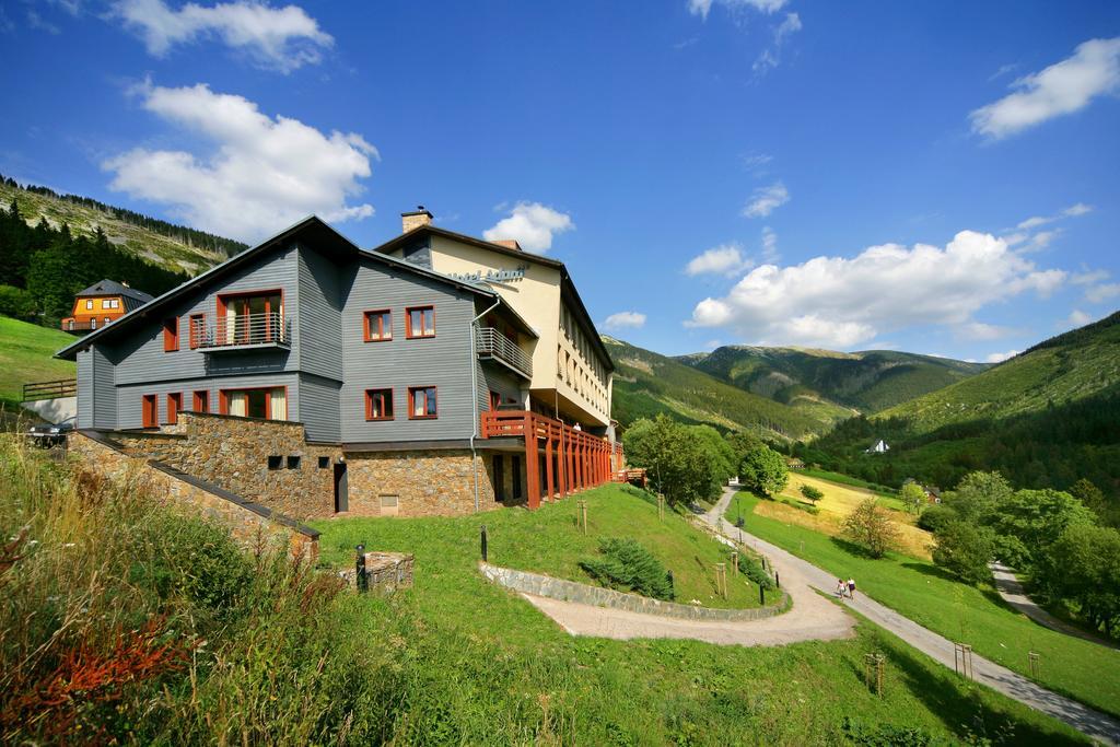 Hotel Adam Špindlerŭv Mlýn Kültér fotó